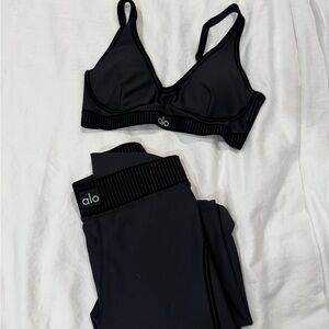 ALO Yoga Black Sports Bra and Leggings Set